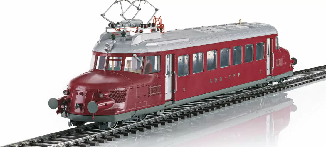 Triebwagen roter Pfeil OeBB